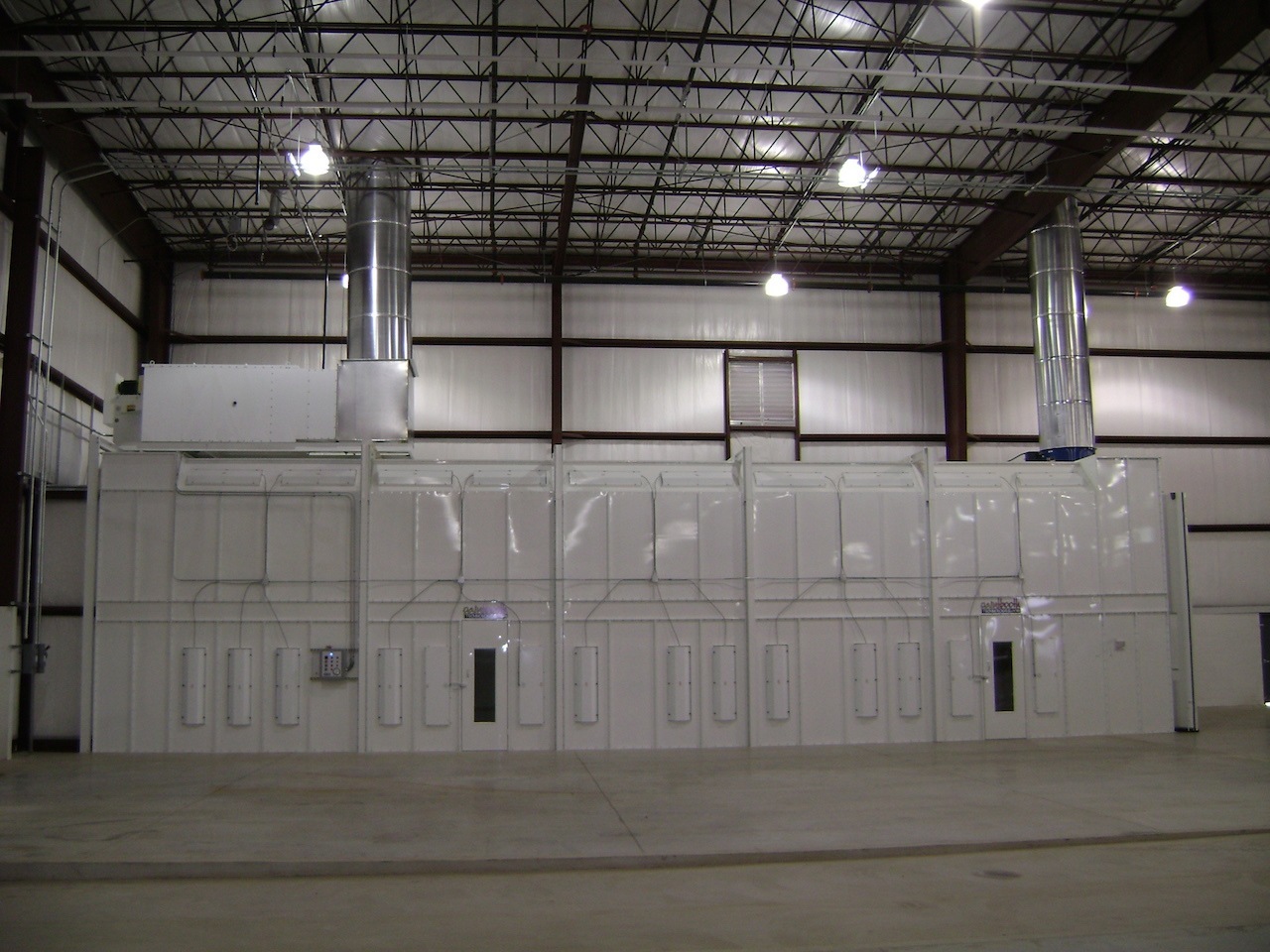 RTT Front Flow/Cross Flow Paint Spray Booth with Fluorescent Lights,  Automotive Booths: Collision Services by US Auto Supply
